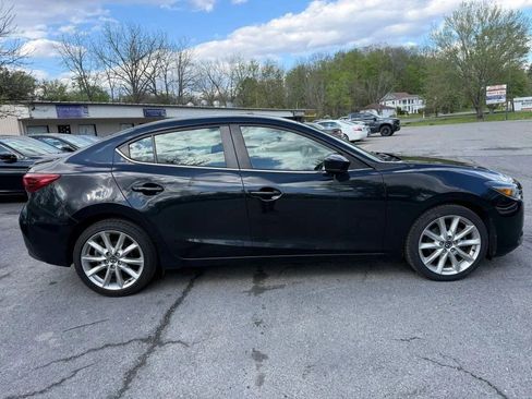 Used 2018 MAZDA MAZDA3 Grand Touring FWD image 9