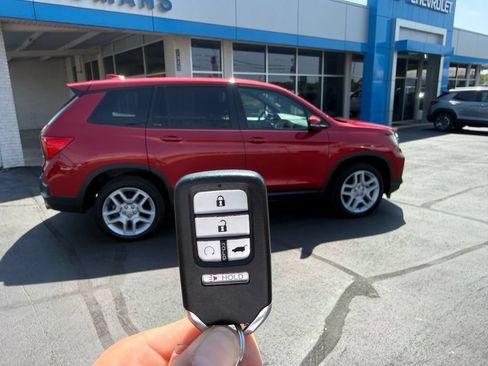 Used 2024 Honda Passport EX-L image 4