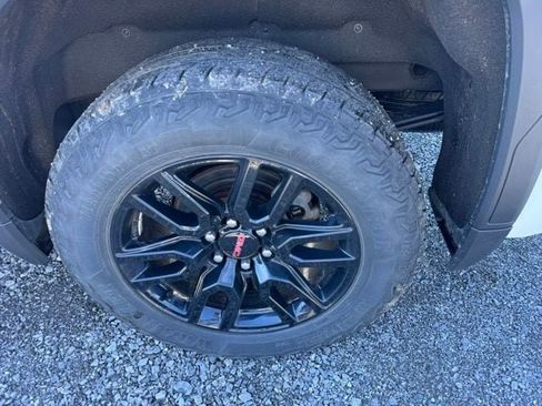 Used 2020 GMC Sierra 1500 Elevation w/ Elevation Value Package image 16