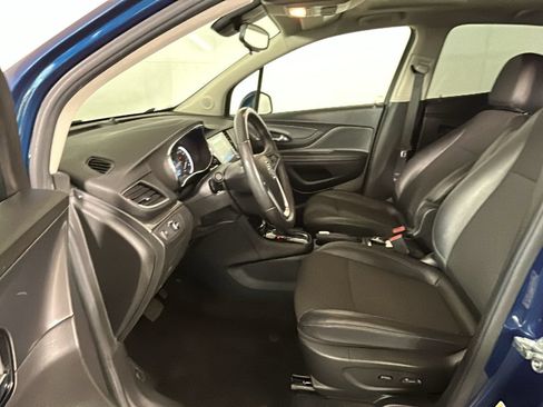 Used 2020 Buick Encore Preferred FWD image 14
