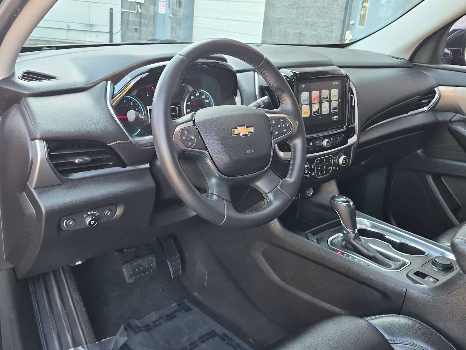 Used 2018 Chevrolet Traverse LT AWD/4WD image 9