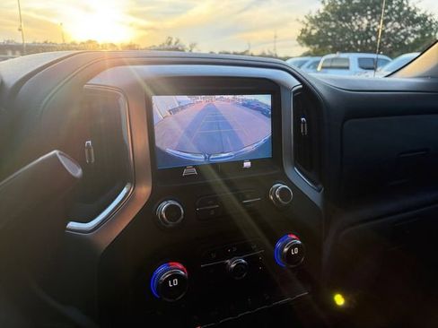 Used 2021 GMC Sierra 1500 Elevation w/ X31 Off-Road Package AWD/4WD image 11