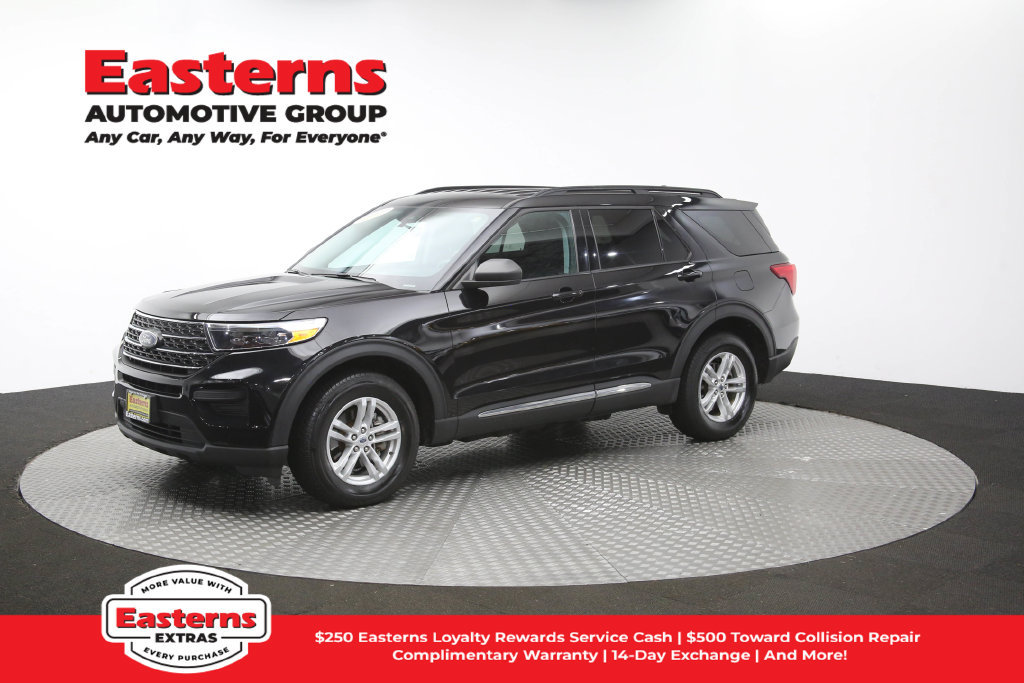 Used 2023 Ford Explorer XLT AWD/4WD image 59