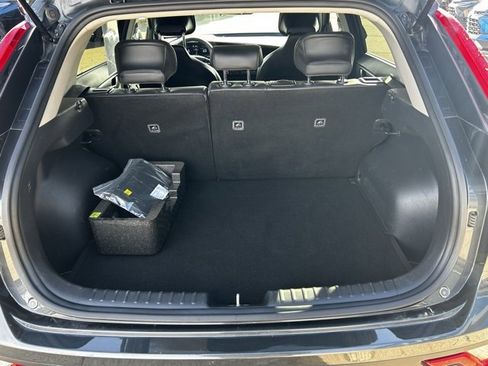 Used 2023 Kia Niro EX image 36