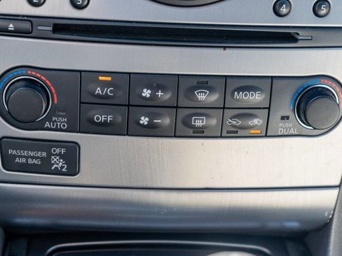 Used 2010 INFINITI G37 Journey w/ Premium Pkg image 19