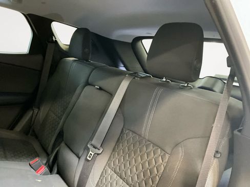 Used 2019 Chevrolet Blazer LT FWD image 13