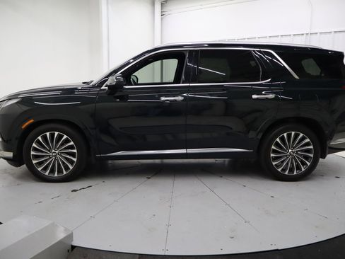 Used 2024 Hyundai Palisade Calligraphy image 9