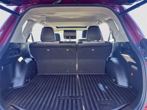 Used 2018 Toyota RAV4 Limited image 19