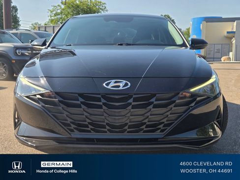 Used 2023 Hyundai Elantra SEL FWD image 12