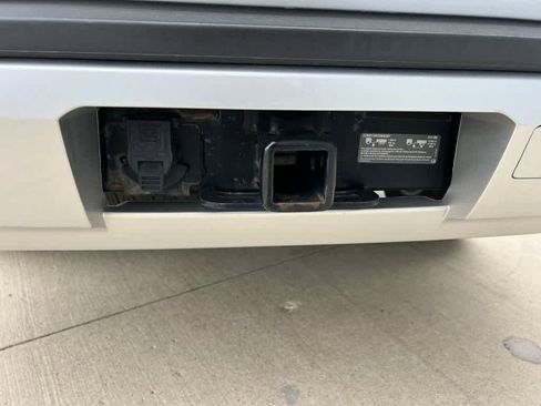 Used 2019 Chevrolet Suburban LT image 31