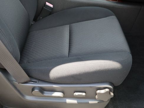 Used 2011 Chevrolet Avalanche LS image 25