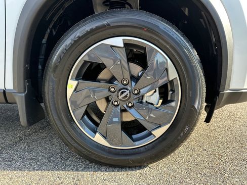 New 2026 Nissan Rogue SV image 12