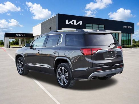 Used 2019 GMC Acadia Denali w/ Technology Package FWD image 7