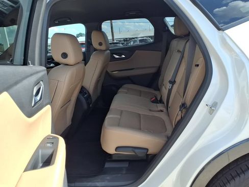 Used 2022 Chevrolet Blazer Premier w/ Enhanced Convenience Package FWD image 19