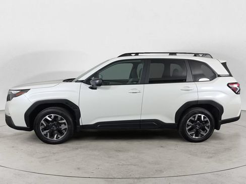 Certified 2026 Subaru Forester Premium w/ Base/Premium Package AWD/4WD image 8