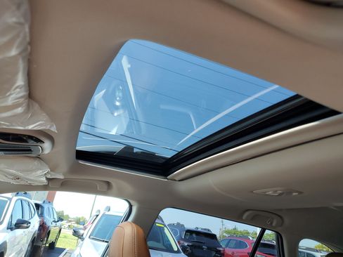 Used 2025 Subaru Outback Touring XT w/ Popular Package #2 image 13