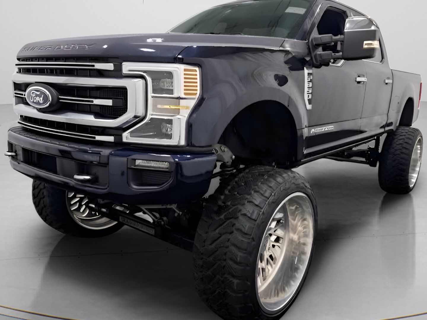 Used 2022 Ford F350 Platinum AWD/4WD image 7