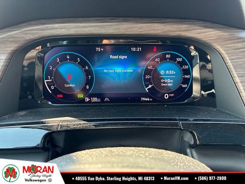 Used 2025 Volkswagen Atlas SEL Premium R-Line AWD/4WD image 16