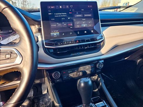 Certified 2022 Jeep Compass Limited image 20