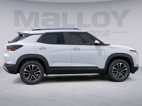 New 2026 Chevrolet TrailBlazer LT w/ LT Cold Weather Package FWD image 6