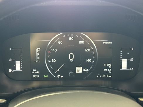 Used 2019 Volvo XC60 T6 Momentum AWD/4WD image 24
