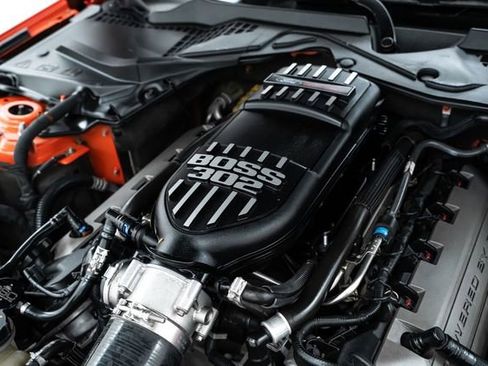 Used 2016 Ford Mustang GT w/ Black Accent Package RWD image 34