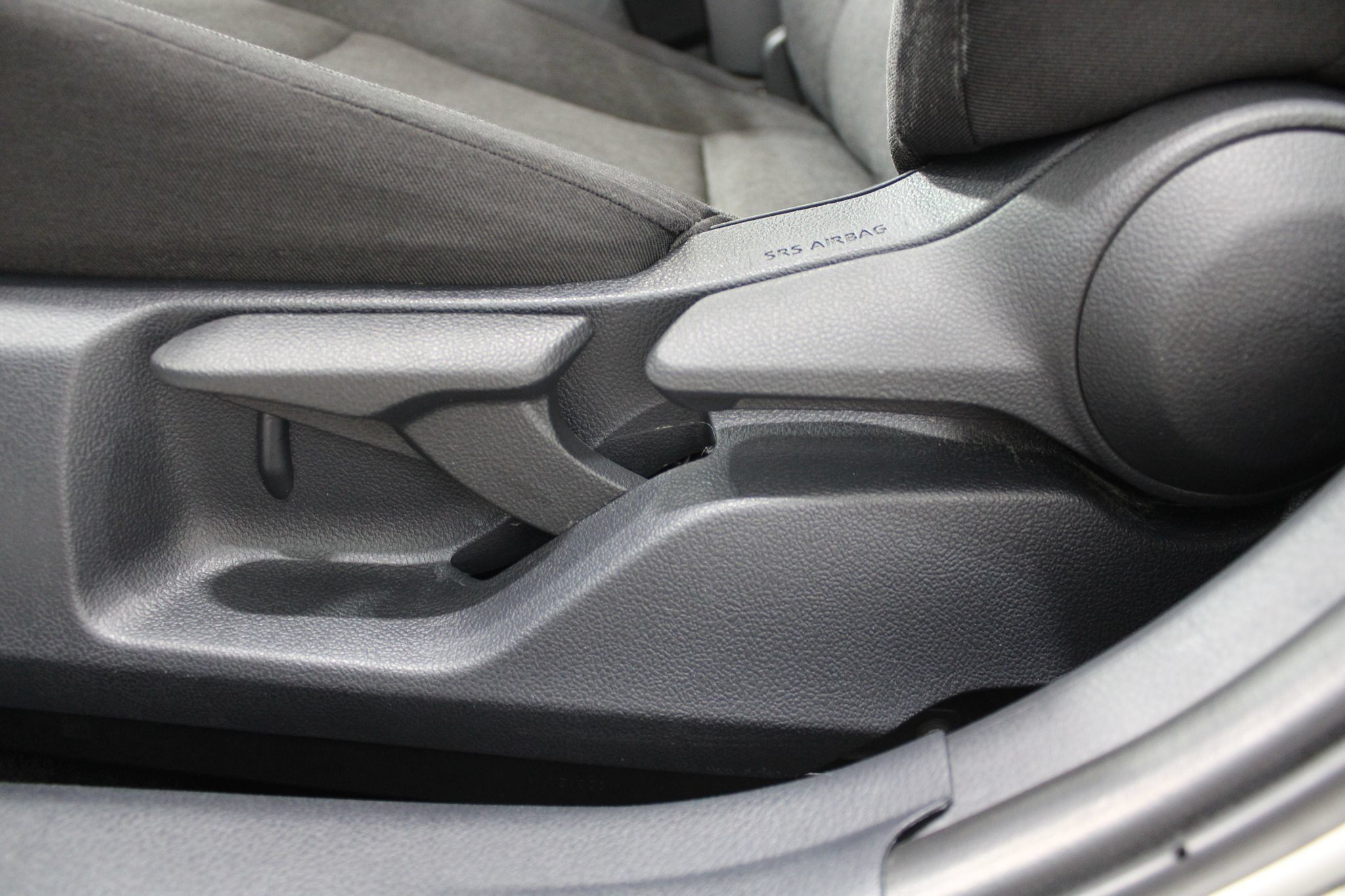 Used 2025 Toyota Camry LE FWD image 41