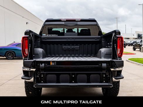 Used 2024 GMC Sierra 1500 SLT w/ SLT Premium Plus Package AWD/4WD image 9