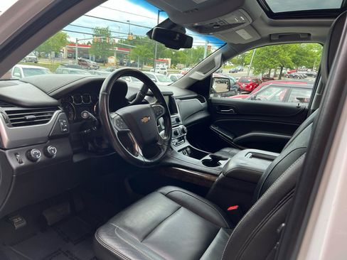 Used 2019 Chevrolet Tahoe LT AWD/4WD image 34