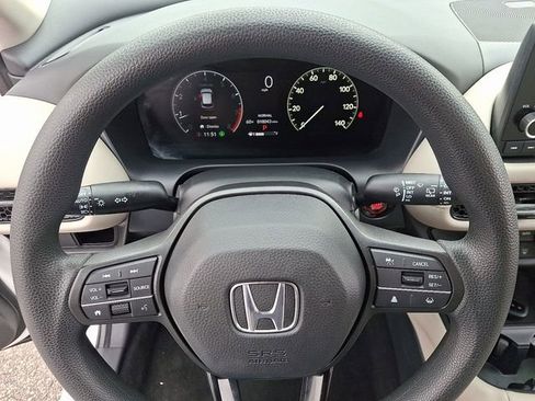 Used 2025 Honda HR-V LX image 19