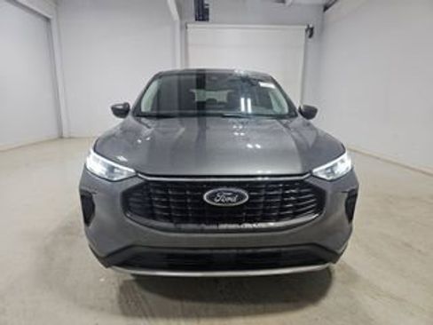 Used 2024 Ford Escape Active w/ Cold Weather Package FWD image 2