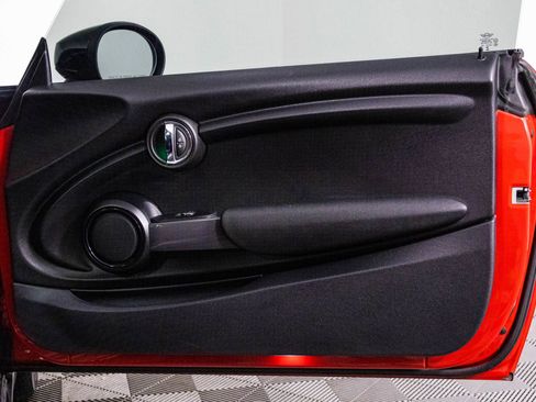 Used 2020 MINI Cooper 2-Door Hardtop image 36