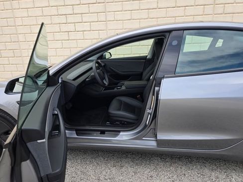 Used 2025 Tesla Model 3 Long Range image 15