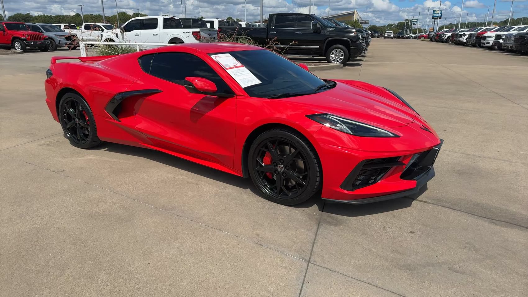 Used 2020 Chevrolet Corvette Stingray Coupe w/ Z51 Performance Package RWD image 3