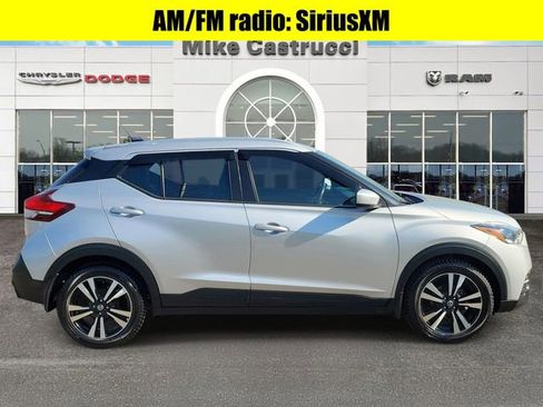 Used 2020 Nissan Kicks SV FWD image 3