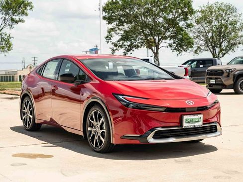 New 2026 Toyota Prius Plug-In Hybrid FWD image 4