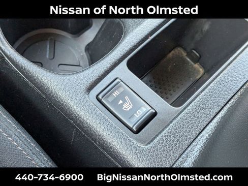 Used 2017 Nissan Rogue SV AWD/4WD image 20