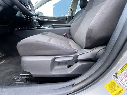 Used 2025 Toyota Camry LE image 12