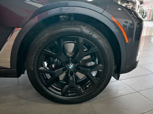 Used 2022 BMW X7 xDrive40i w/ Premium Package image 52