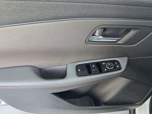 New 2026 Nissan Leaf SV+ w/ Floor Mat Package (SV+) image 17