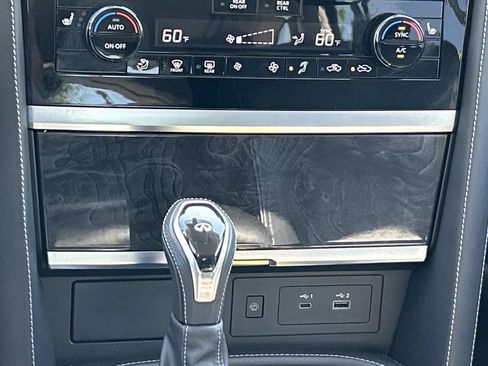 Used 2024 INFINITI QX80 Luxe RWD image 29