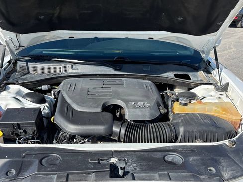 Used 2014 Dodge Charger SE RWD image 25