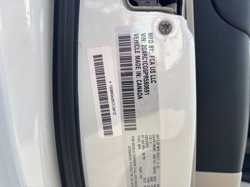 Used 2023 Chrysler Voyager LX FWD image 10