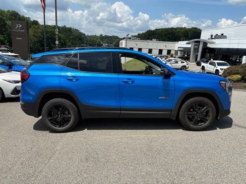 Used 2024 GMC Terrain AT4 w/ Infotainment Package II AWD/4WD image 4