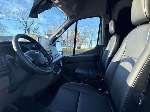 New 2026 Ford Transit 250 148 Medium Roof w/ Load Area Protection Package image 10