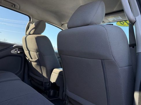 Used 2019 Nissan Frontier SV image 33