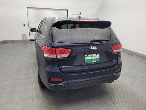 Used 2020 Kia Sorento LX w/ LX I4 Convenience Package FWD image 6