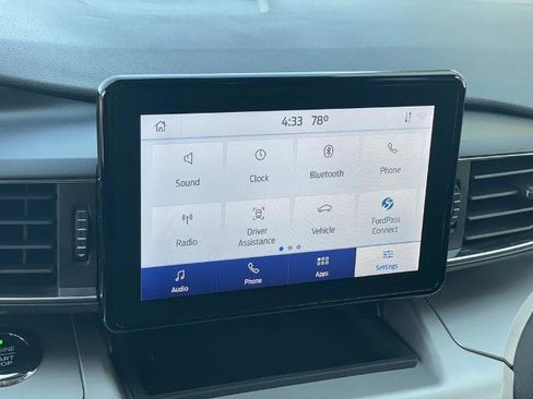 Certified 2021 Ford Explorer XLT w/ Equipment Group 202A AWD/4WD image 13