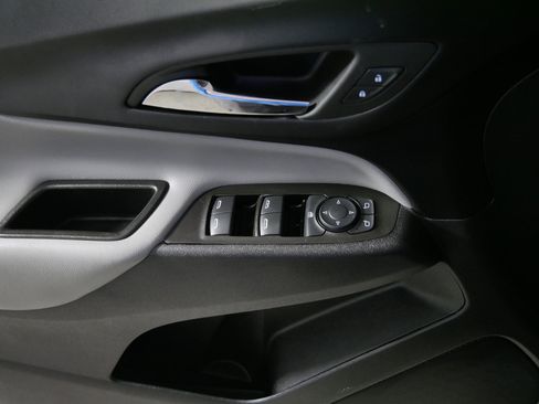 Used 2024 Chevrolet Equinox LS w/ LS Convenience Package image 19