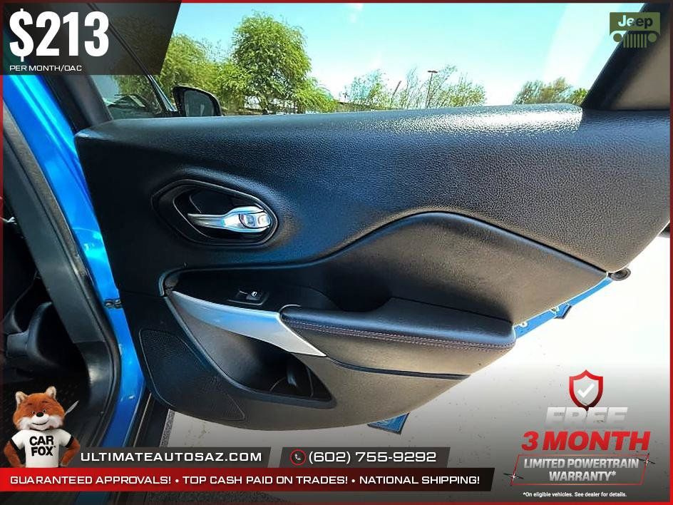 Used 2017 Jeep Cherokee Trailhawk w/ Comfort/Convenience Group AWD/4WD image 16
